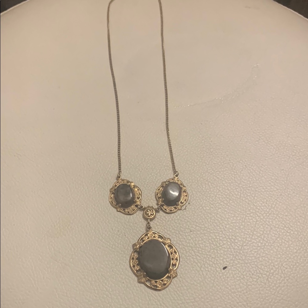 Source Unknown Gold Toned Necklace with Ornate Metalwork